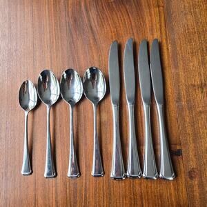 Oneida Silver Maestro St Leger Flatware Set 8 Pc Knives Spoons Stainless Steel